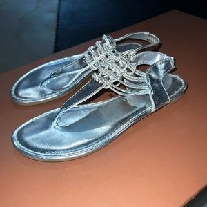 Womens Flat Sandal Summer Thong Sandals- size 6